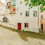 Rent4Rest Mouraria Lisbon Apartments
