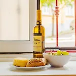 Rent4Rest Mouraria Lisbon Apartments