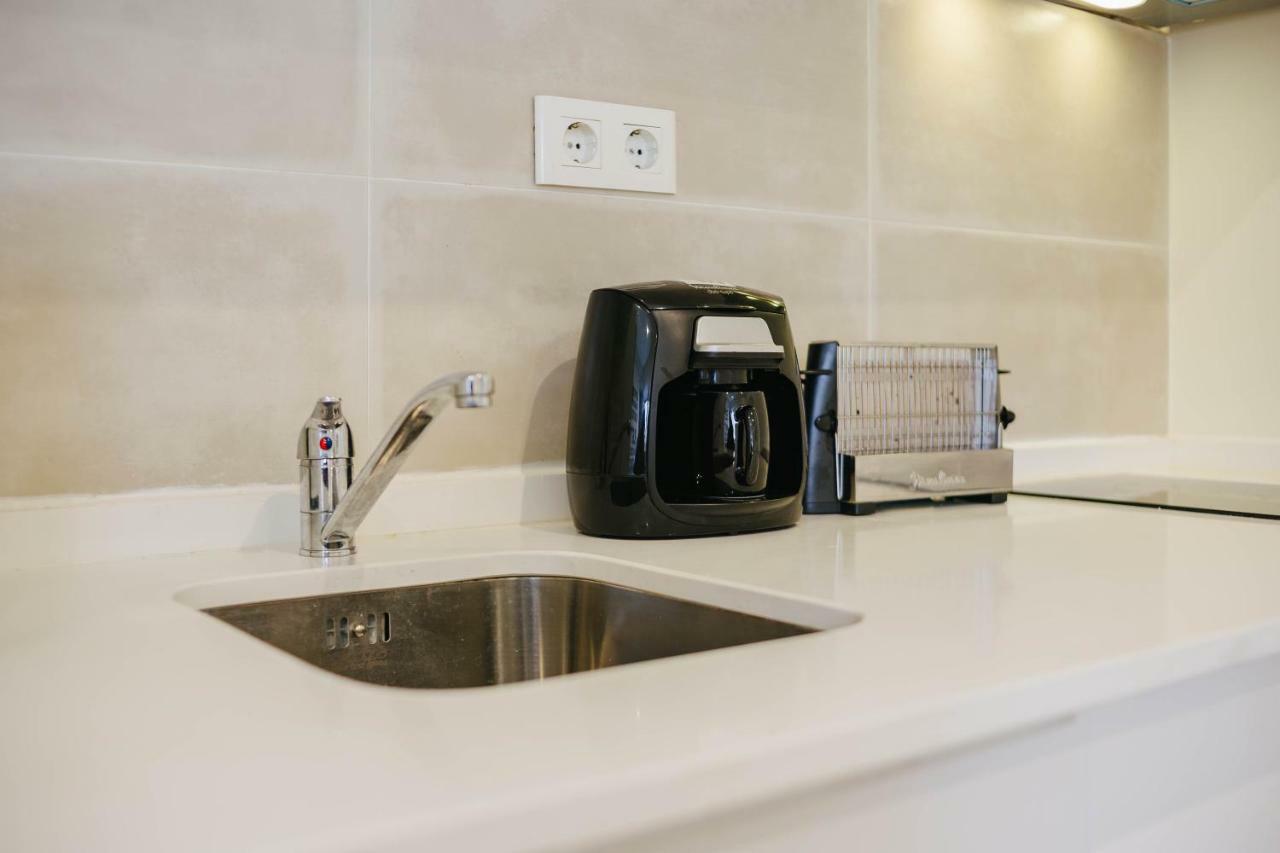 Rent4Rest Lisbon Downtown Tiny Studio Apartments