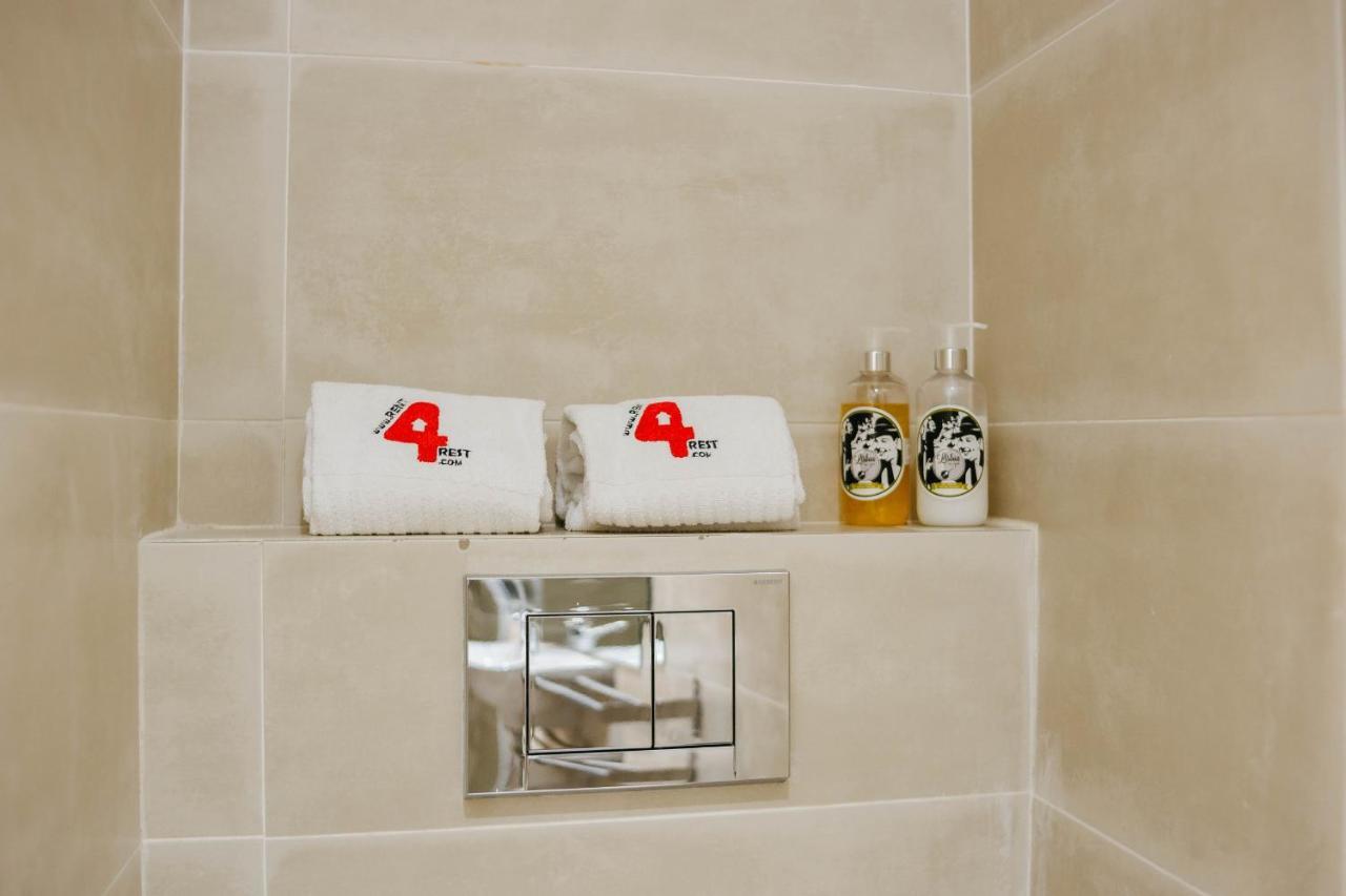 Rent4Rest Lisbon Downtown Tiny Studio Apartments *